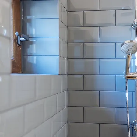 Universitate Heart View *