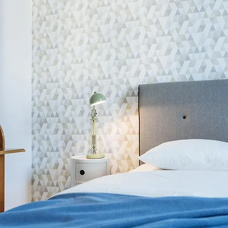 Universitate Heart View