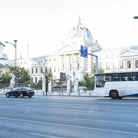 Universitate Heart View